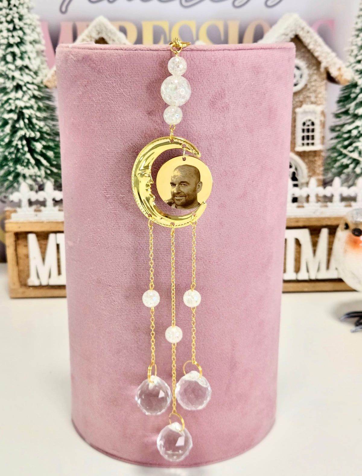 Snowball Mooncatcher