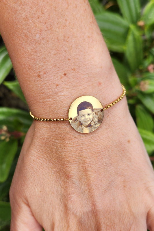 Gold Circle Adjustable Bracelet
